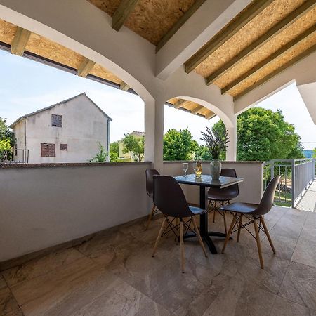 Apartmani Dupor Gornji Karin Exterior foto