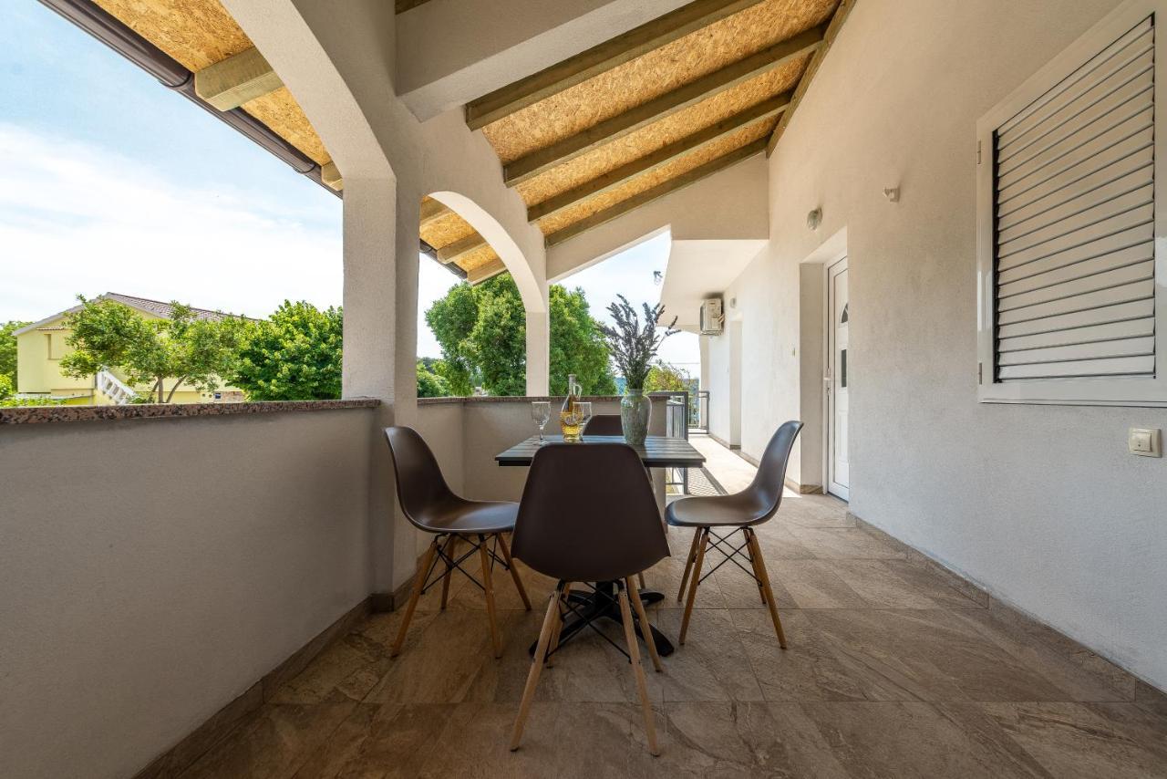 Apartmani Dupor Gornji Karin Exterior foto