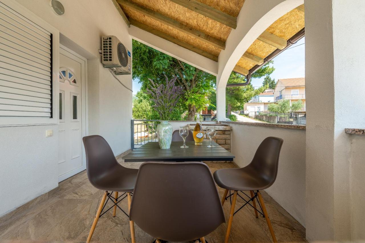 Apartmani Dupor Gornji Karin Exterior foto