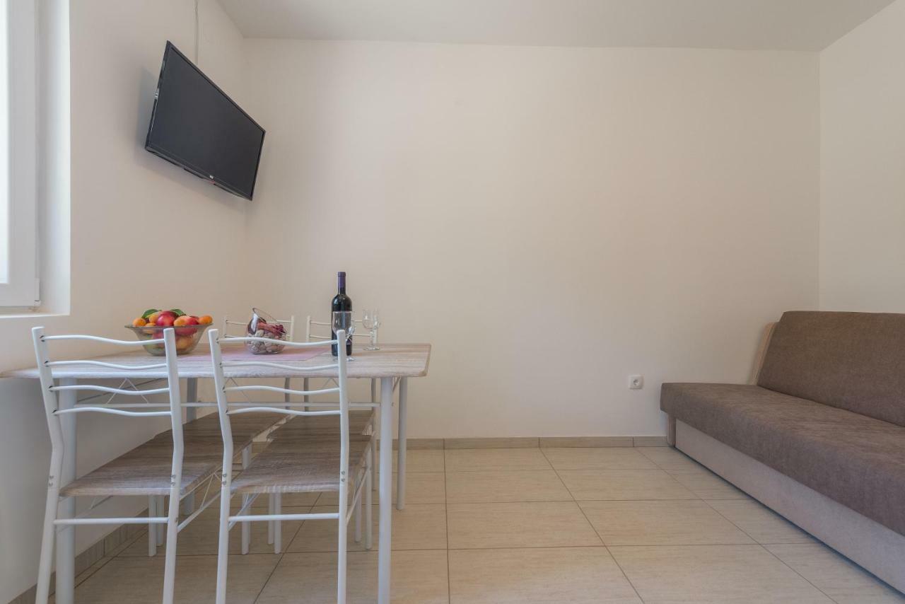Apartmani Dupor Gornji Karin Exterior foto
