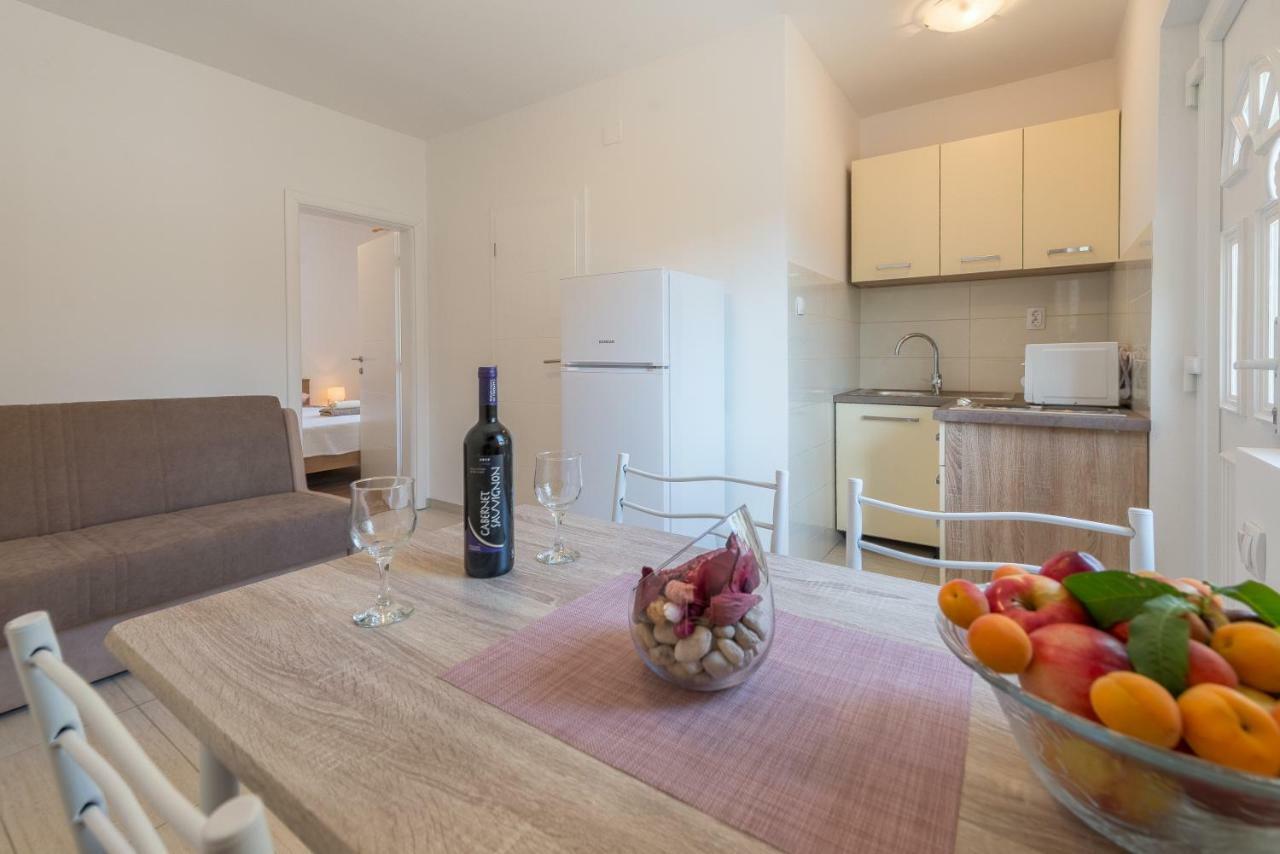 Apartmani Dupor Gornji Karin Exterior foto