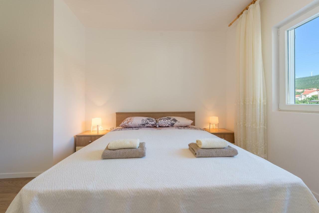 Apartmani Dupor Gornji Karin Exterior foto