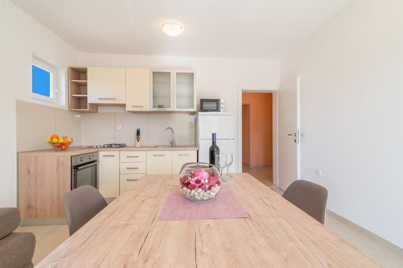 Apartmani Dupor Gornji Karin Exterior foto